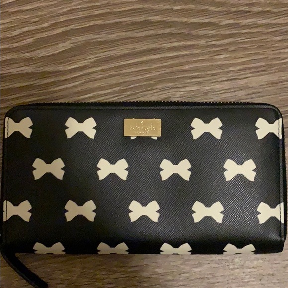 Kate Spade Wilson Road Wallet - Picture 2 of 7